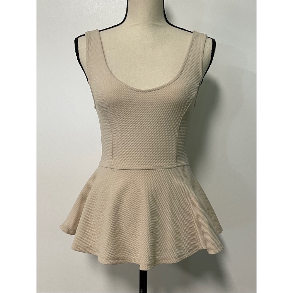 *SOLD* Fio Fio Peplum Tank Top Blouse Cream Size S - Picture 1 of 5